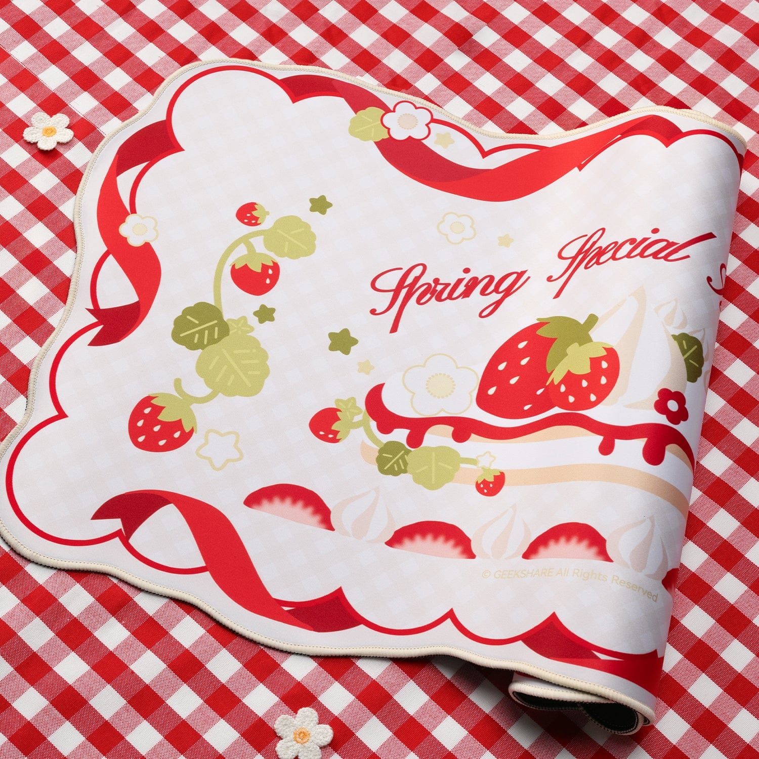 GeekShare Spring Strawberry Mousepads