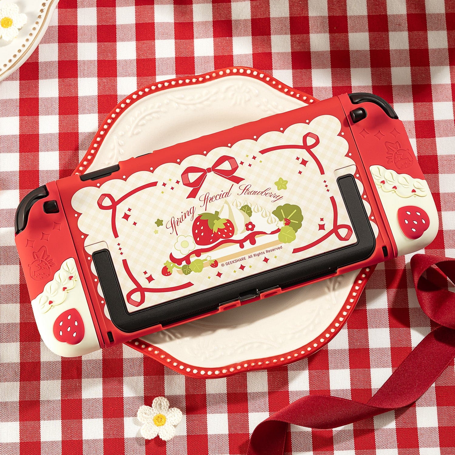 GeekShare Cream Strawberry Silicone Protective Case