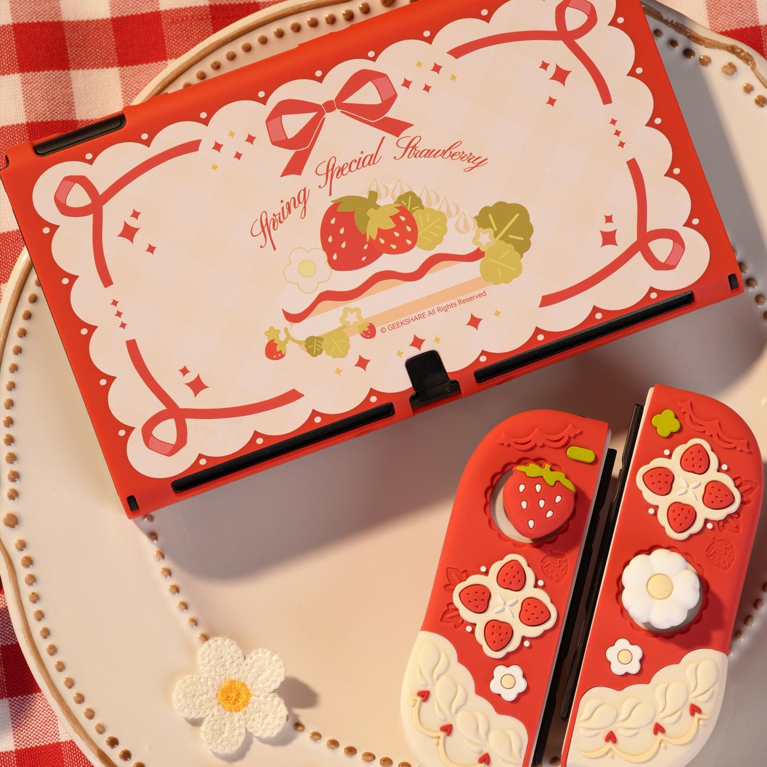 GeekShare Cream Strawberry Silicone Protective Case